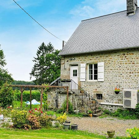 Awesome Home In Saint-Sever-Calvados With Kitchen Екстериор снимка
