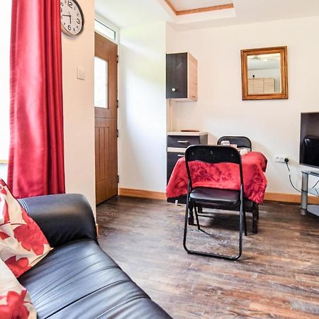 Awesome Home In Saint-Sever-Calvados With Kitchen Екстериор снимка