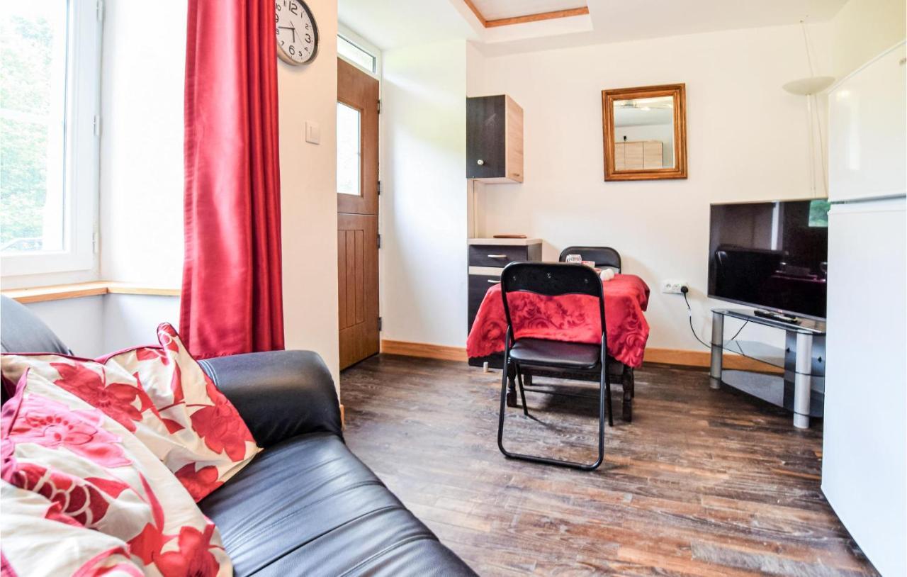 Awesome Home In Saint-Sever-Calvados With Kitchen Екстериор снимка