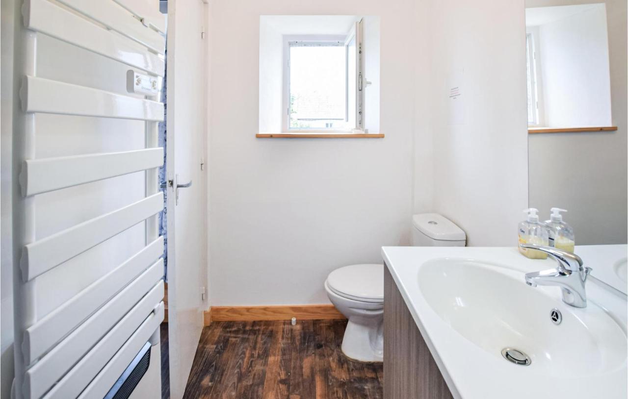 Awesome Home In Saint-Sever-Calvados With Kitchen Екстериор снимка